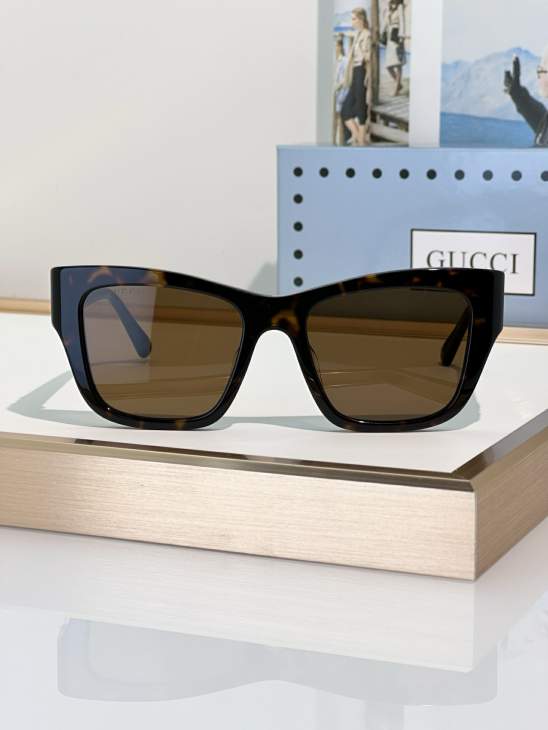 Picture of Gucci Sunglasses _SKUfw79279640fw